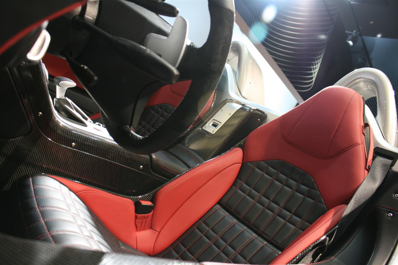 Illustration for article titled 2009 Mercedes McLaren SLR Stirling Moss: $1.01 Million McLaren Madness